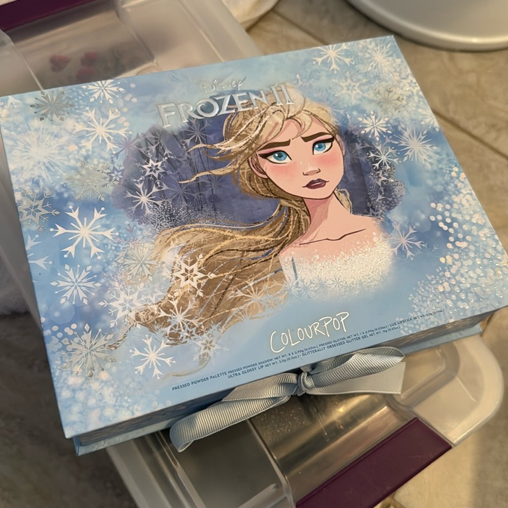 LIMITED EDITION Frozen 2 Elsa Colour Pop Makeup Box